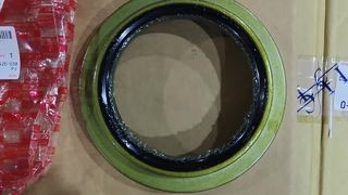 1-09625350-0 CON DẤU, DẦU, HUB